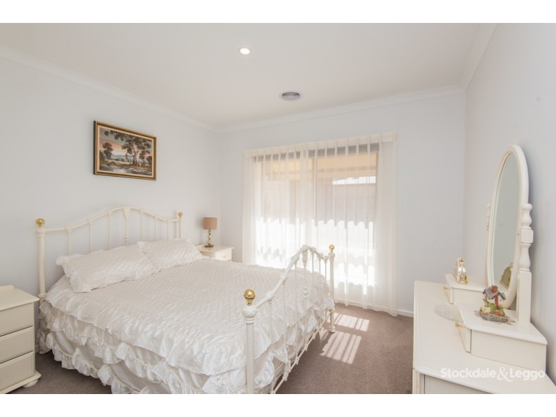 4 Yambuk Place, Kialla VIC 3631