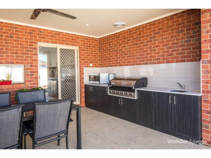 4 Yambuk Place, Kialla VIC 3631