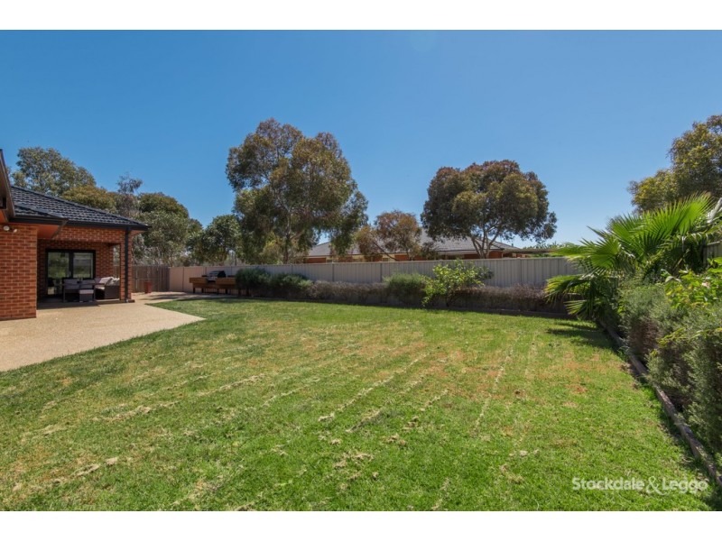 22 Forest Drive, Kialla VIC 3631