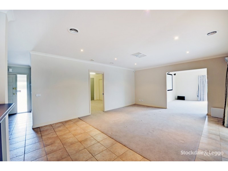 9 Rosella Court, Kialla VIC 3631