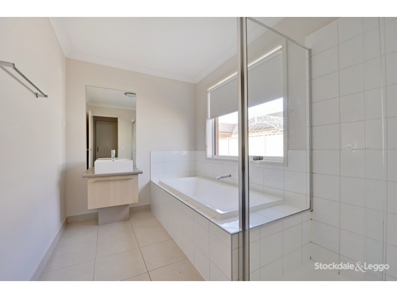 9 Emperor Road, Kialla VIC 3631