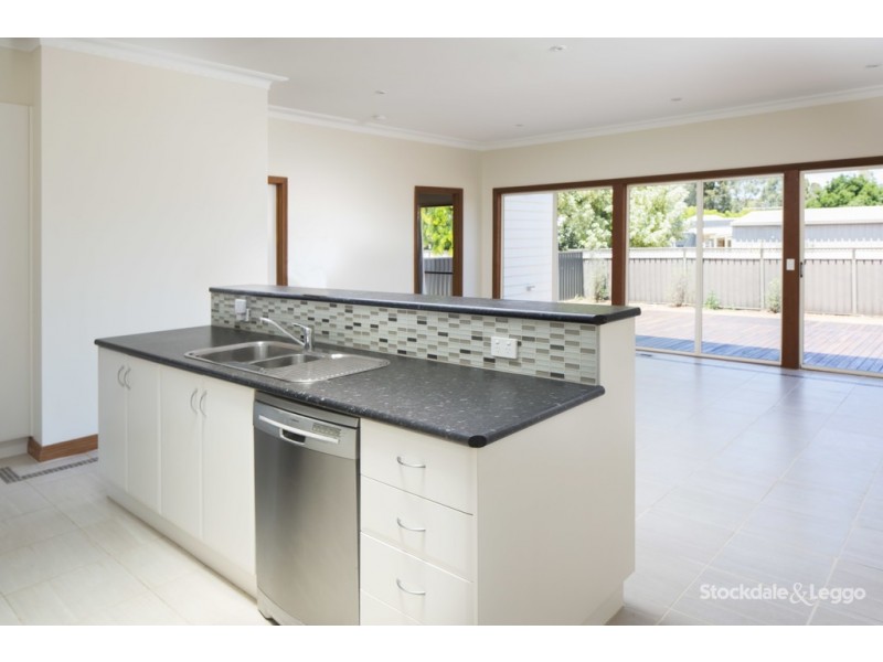 5 Manfred Place, Mooroopna VIC 3629