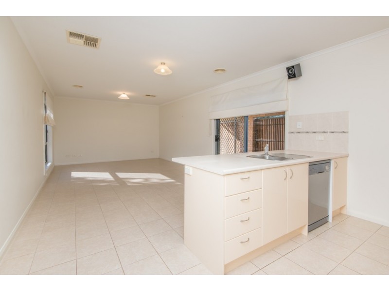 1 Curlew Place, Shepparton VIC 3630