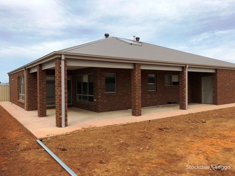 5 Colac Close, Kialla VIC 3631