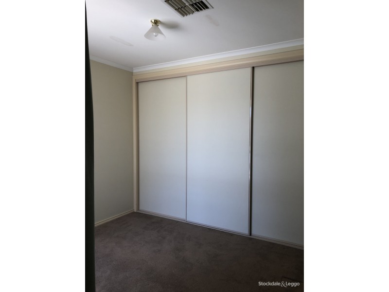 2/27 Barker Avenue, Shepparton VIC 3630