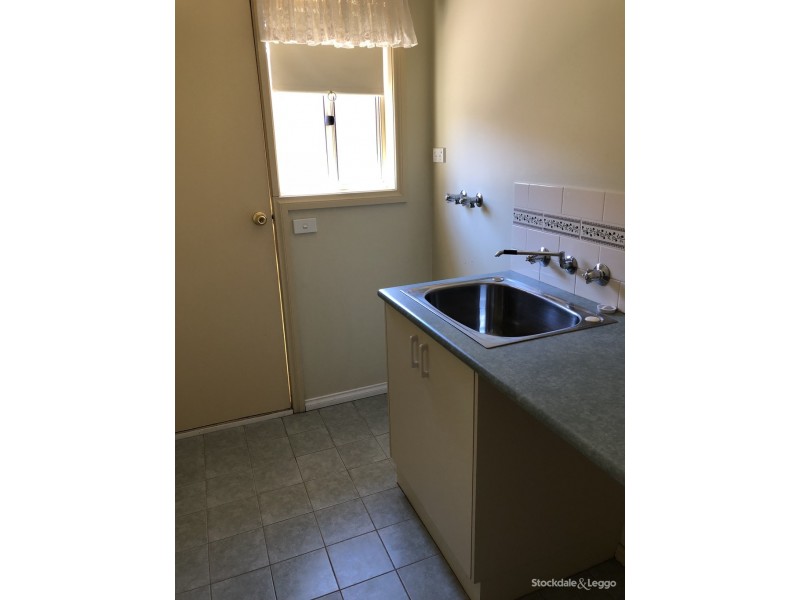 2/27 Barker Avenue, Shepparton VIC 3630