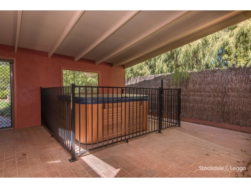 42 Teasdale Crescent, Kialla VIC 3631