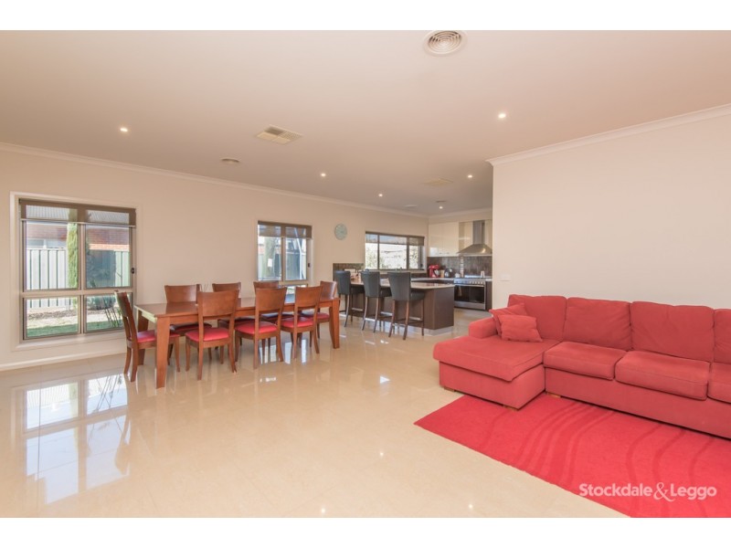 12 Quail Street, Kialla VIC 3631