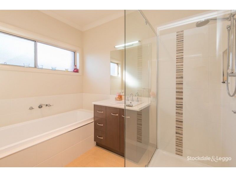 12 Quail Street, Kialla VIC 3631