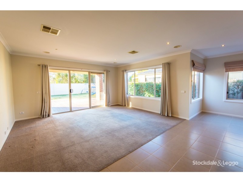 10 Greybox Way, Kialla VIC 3631