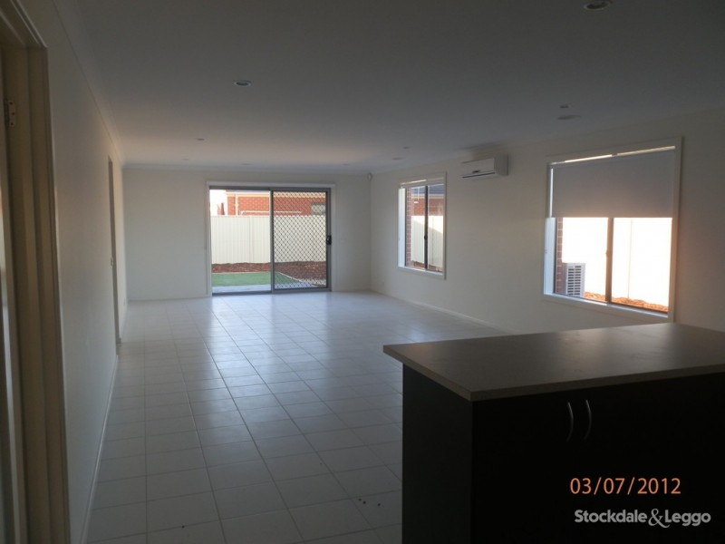 2B Kinchega Drive, Shepparton VIC 3630