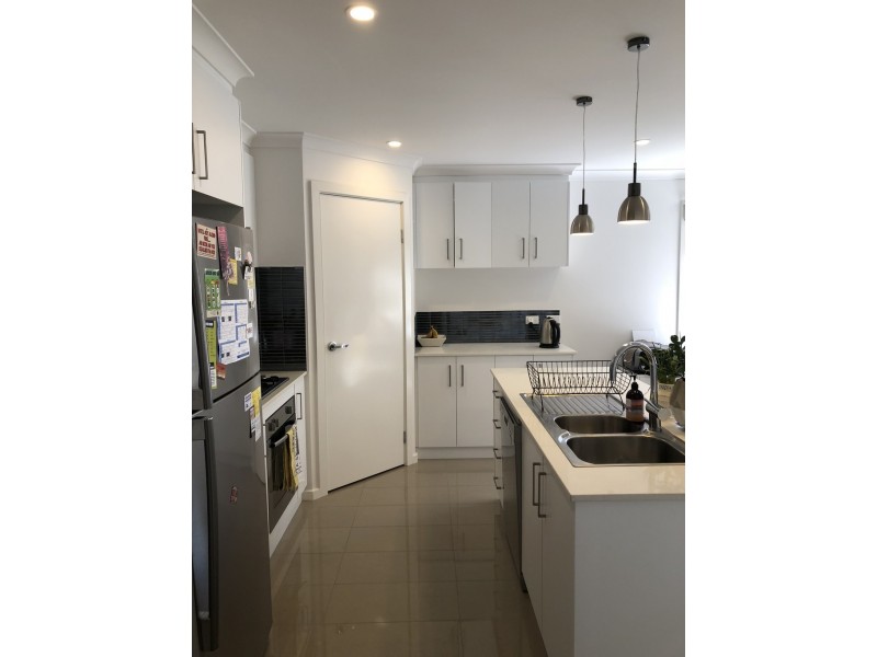 6 Flametree Place, Kialla VIC 3631