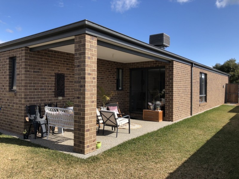 6 Flametree Place, Kialla VIC 3631