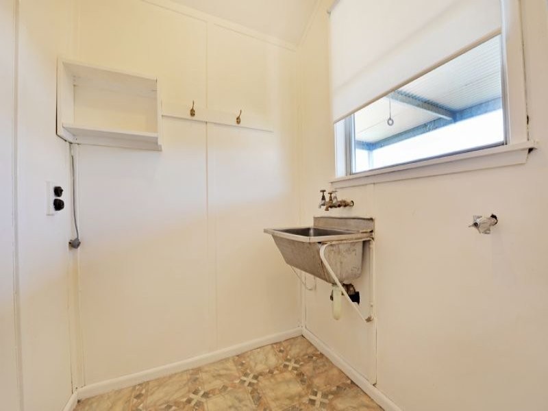 21 Cameron Avenue, Shepparton VIC 3630