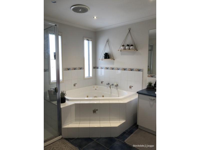 11 Sali Drive, Shepparton VIC 3630