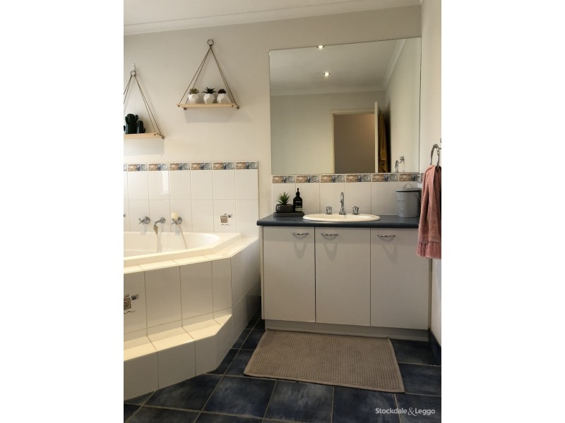 11 Sali Drive, Shepparton VIC 3630