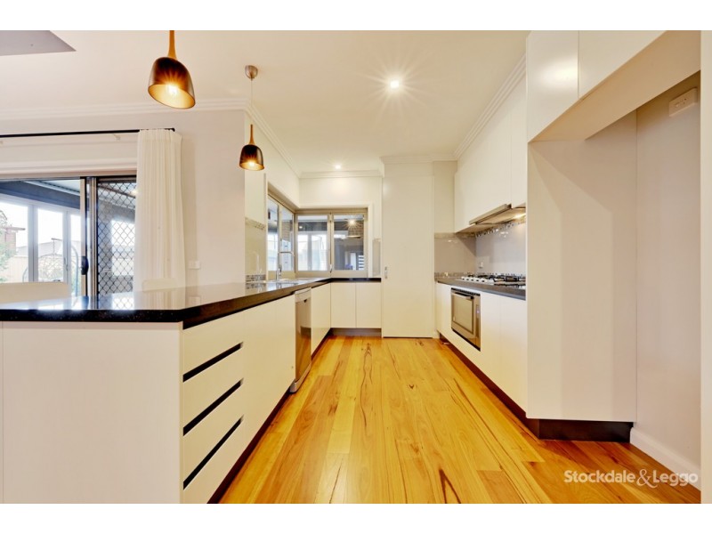 68 Canterbury Avenue, Shepparton VIC 3630