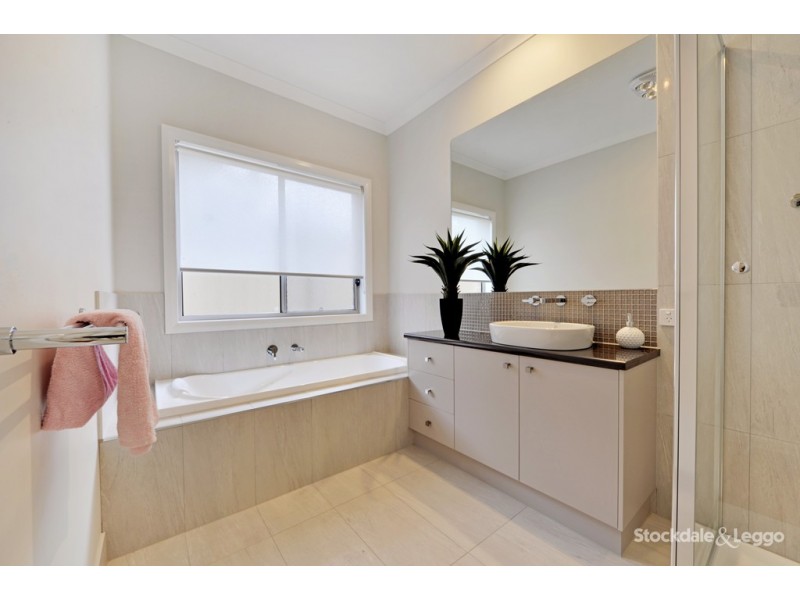 68 Canterbury Avenue, Shepparton VIC 3630