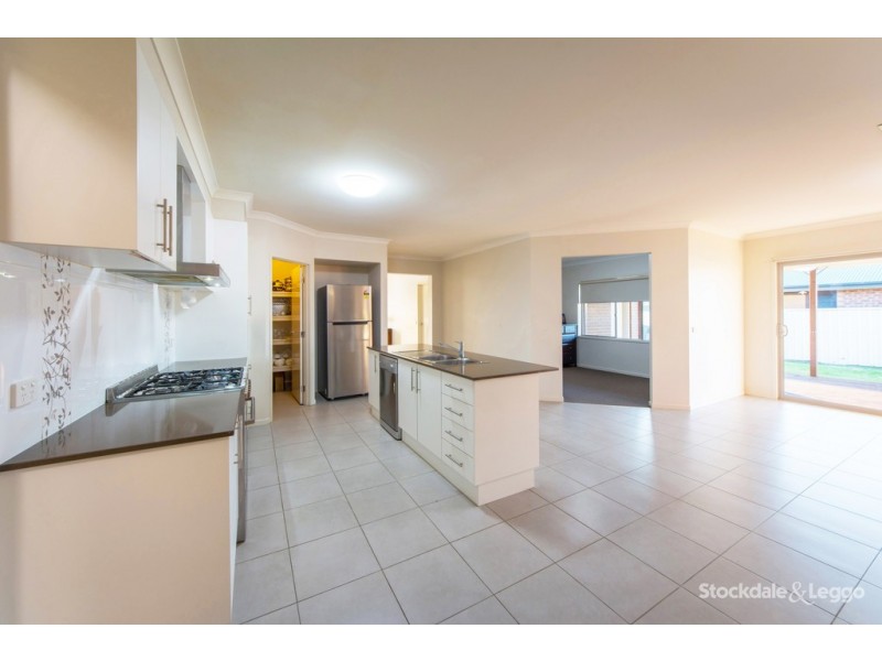 10 Chivalry Drive, Mooroopna VIC 3629