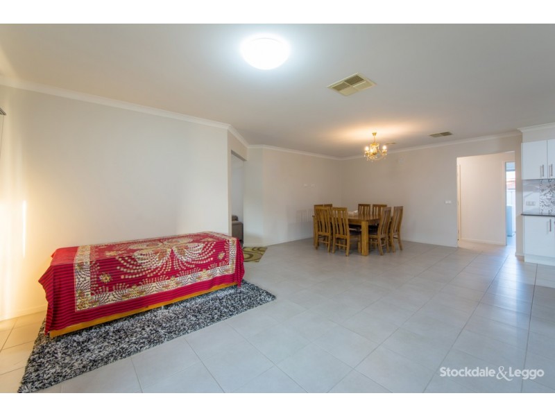 10 Chivalry Drive, Mooroopna VIC 3629