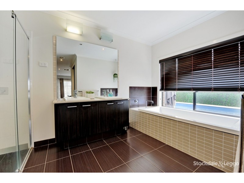 2 Cardinia Court, Kialla VIC 3631