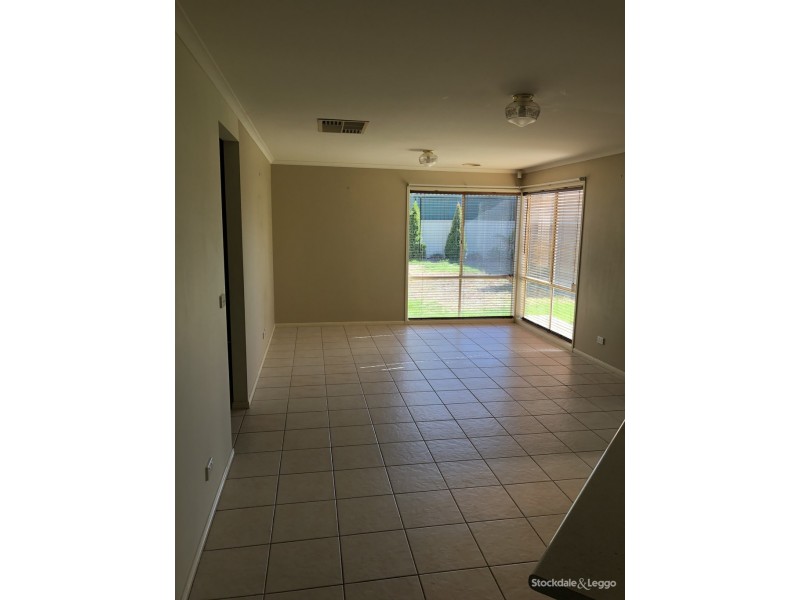 15 Pine Road, Shepparton VIC 3630