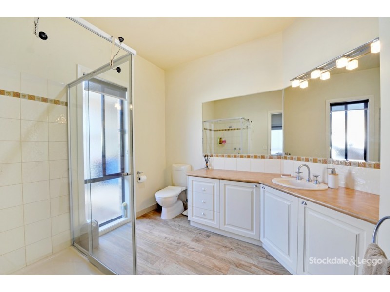 10 Banks Place, Shepparton VIC 3630