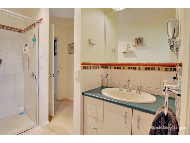 4 Crestwood Grove, Shepparton VIC 3630