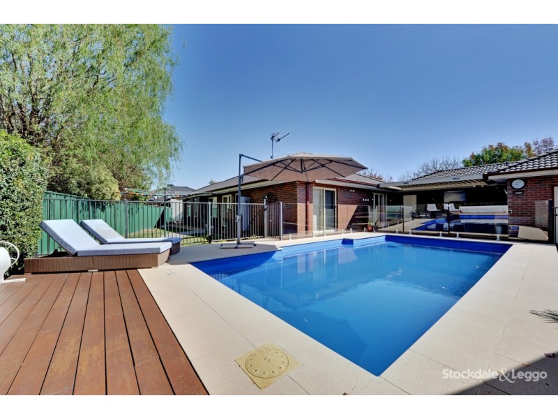 4 Crestwood Grove, Shepparton VIC 3630