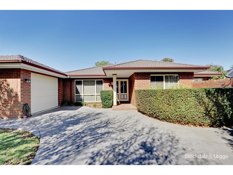 4 Crestwood Grove, Shepparton VIC 3630