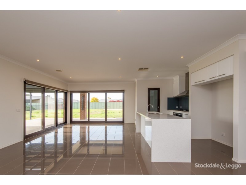 5 Lomandra Drive, Kialla VIC 3631