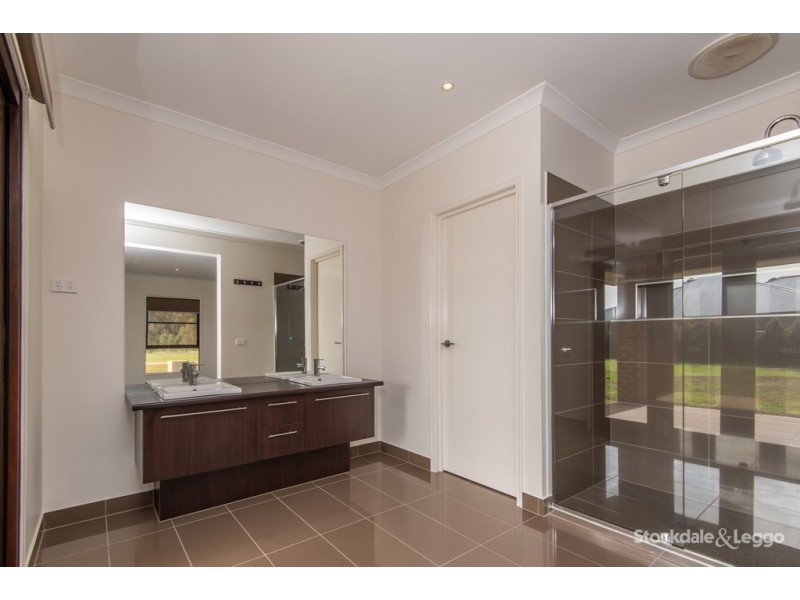 5 Lomandra Drive, Kialla VIC 3631