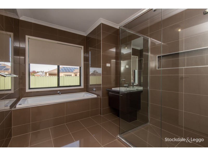 5 Lomandra Drive, Kialla VIC 3631