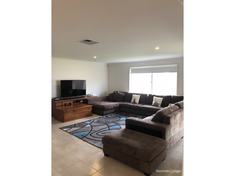 2 Daylesford Crescent, Kialla VIC 3631