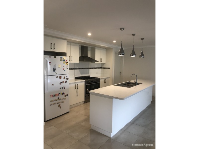 2 Daylesford Crescent, Kialla VIC 3631