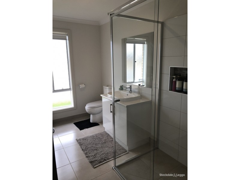 2 Daylesford Crescent, Kialla VIC 3631