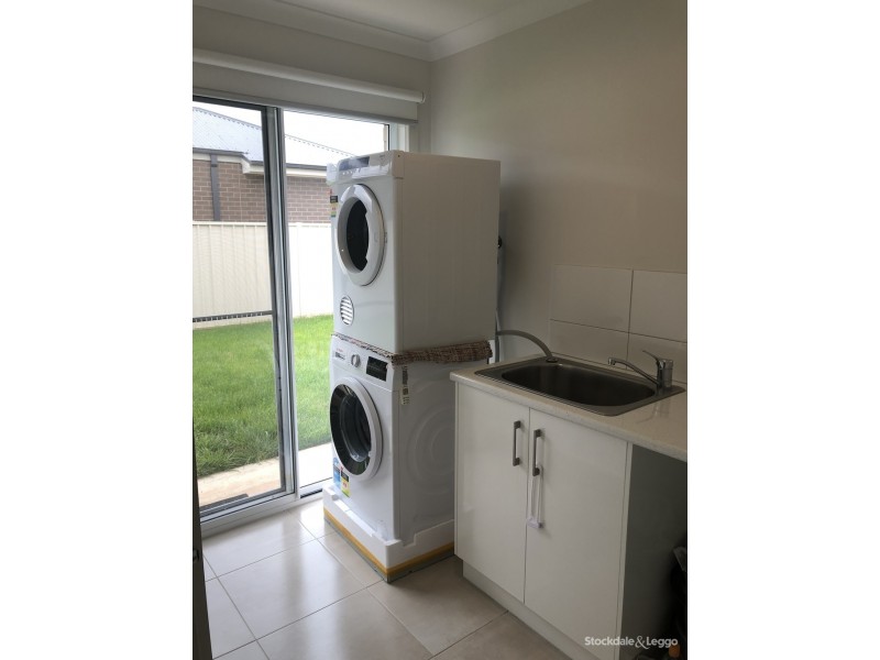 2 Daylesford Crescent, Kialla VIC 3631