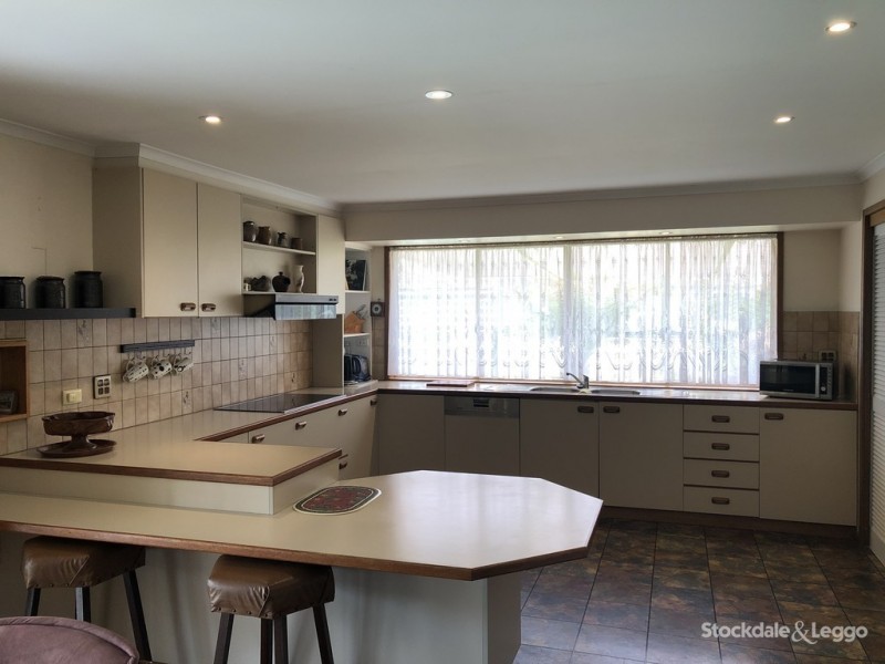 76 Parkside Drive, Shepparton VIC 3630