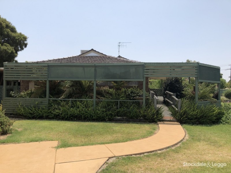 76 Parkside Drive, Shepparton VIC 3630
