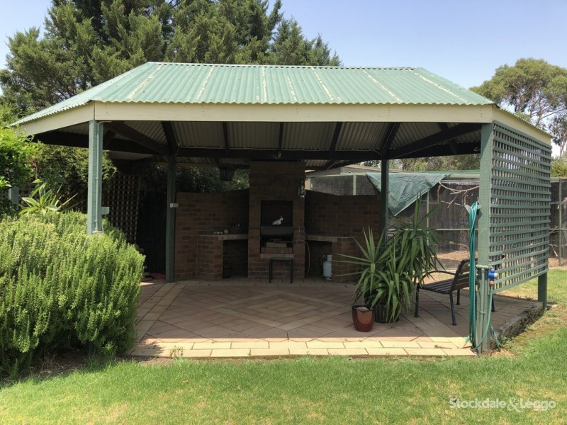 76 Parkside Drive, Shepparton VIC 3630