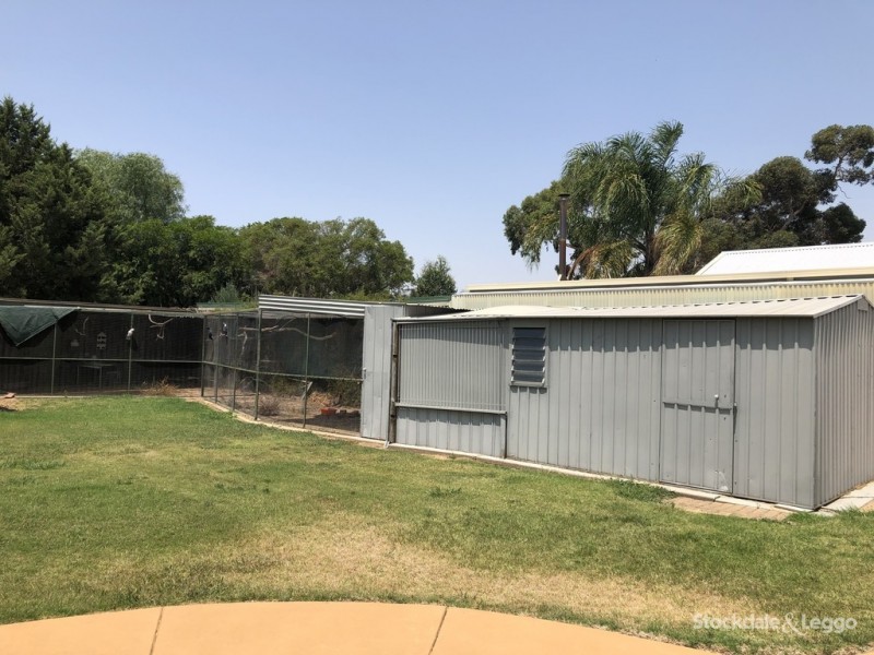 76 Parkside Drive, Shepparton VIC 3630