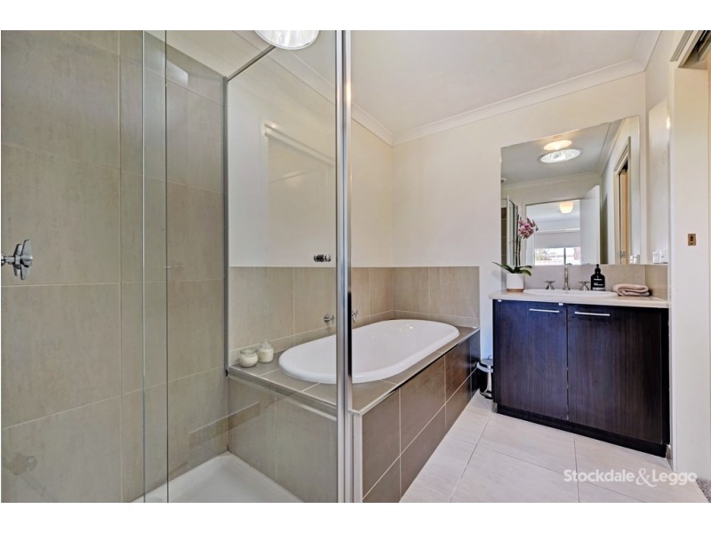 2 Yellowgum Drive, Kialla VIC 3631
