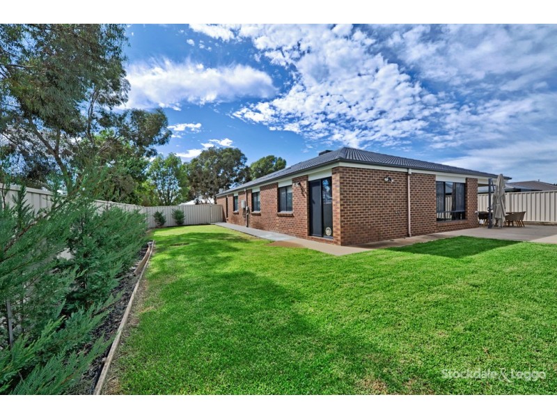 2 Yellowgum Drive, Kialla VIC 3631