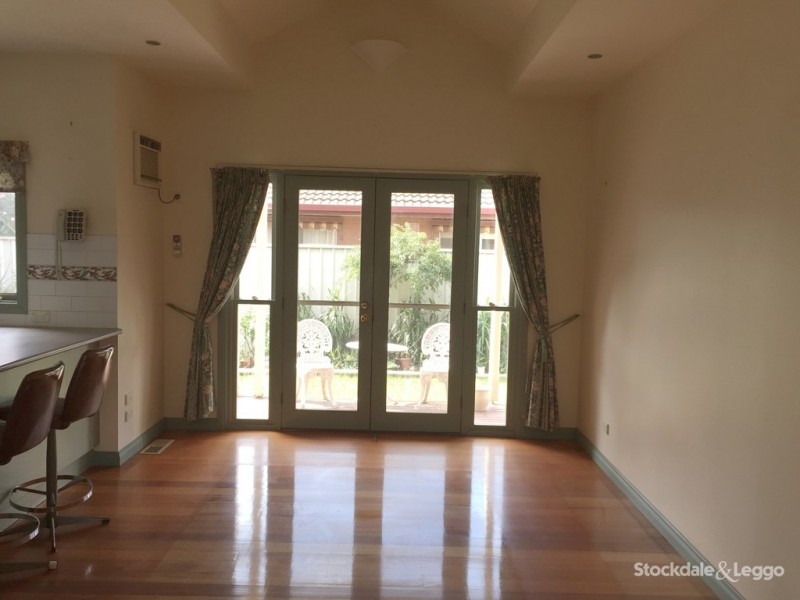 2/27 Sobraon Street, Shepparton VIC 3630