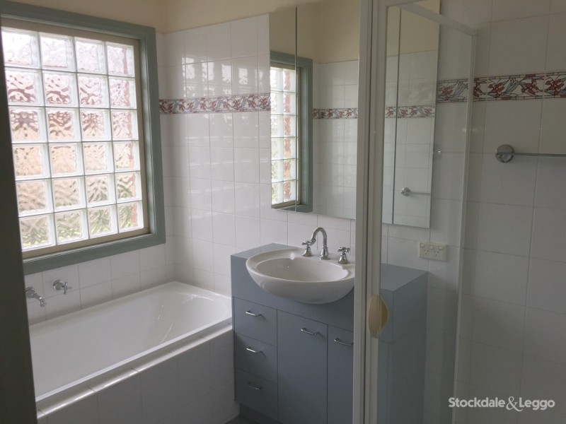 2/27 Sobraon Street, Shepparton VIC 3630