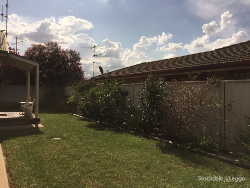 2/27 Sobraon Street, Shepparton VIC 3630