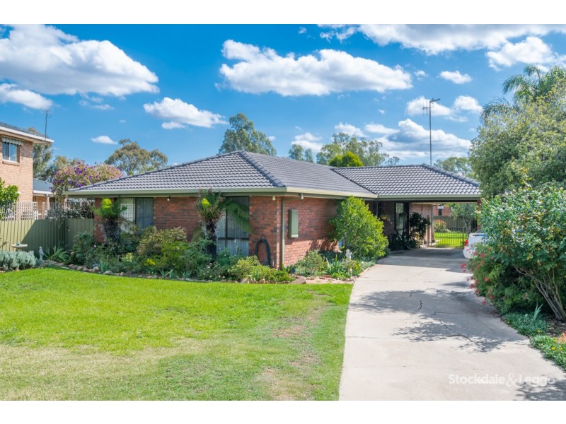 2 Dampier Avenue, Shepparton VIC 3630