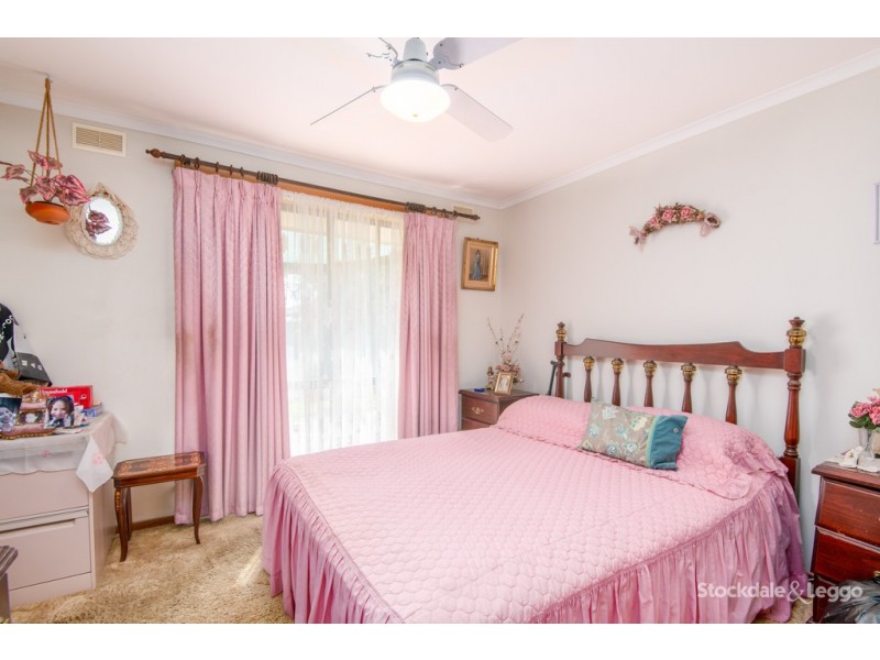 2 Dampier Avenue, Shepparton VIC 3630