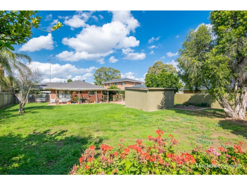 2 Dampier Avenue, Shepparton VIC 3630