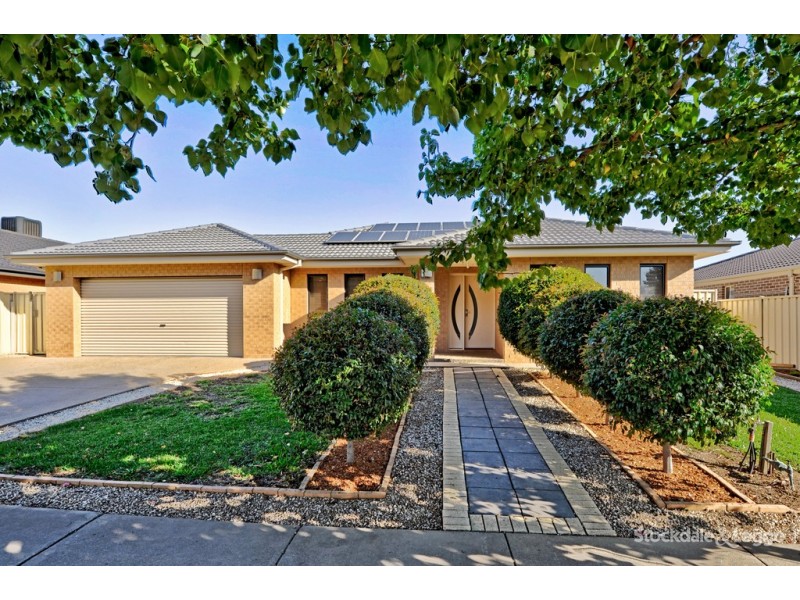 74 Hawkins Street, Shepparton VIC 3630